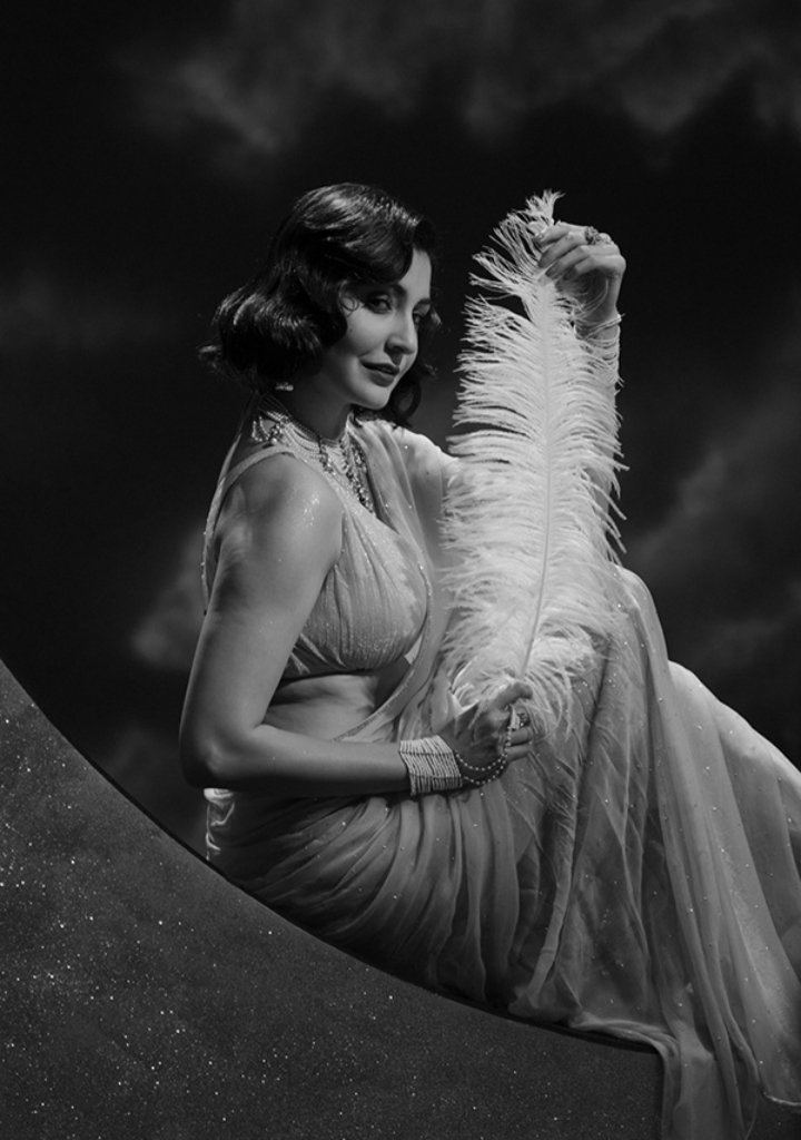 wait.... no one told me about anushka's cameo in qala :o