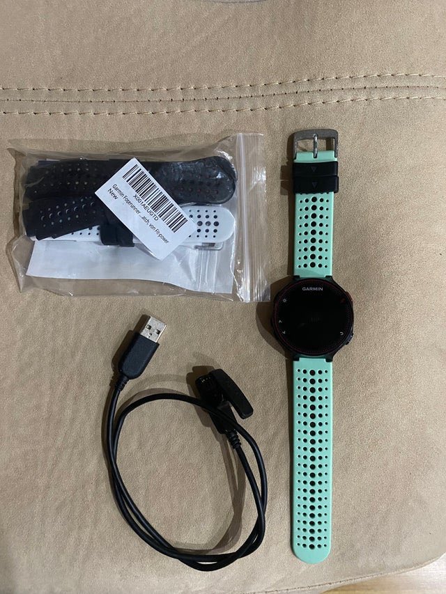 Vendo "RELOJ GARMIN FORERUNNER235" en #wallapop Incluye correas de recambio de colores (nuevas). p.wallapop.com/i/853965270?_p…