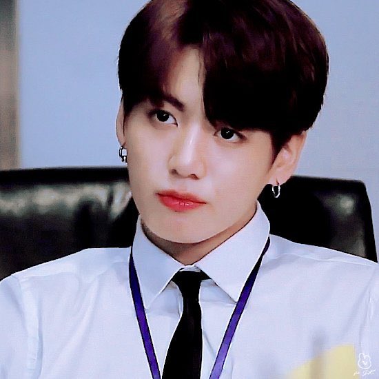 littlechimjk's tweet photo. 🚨 Jikook AU ・ Police

Onde Jimin, nerd da turma, vai parar na delegacia por suspeita de dr0g4s em sua mochila da faculdade.

Ou onde Jungkook, policial e desapegado, pega o caso e se encanta totalmente pelo ruivinho. https://t.co/rraudO6JJP