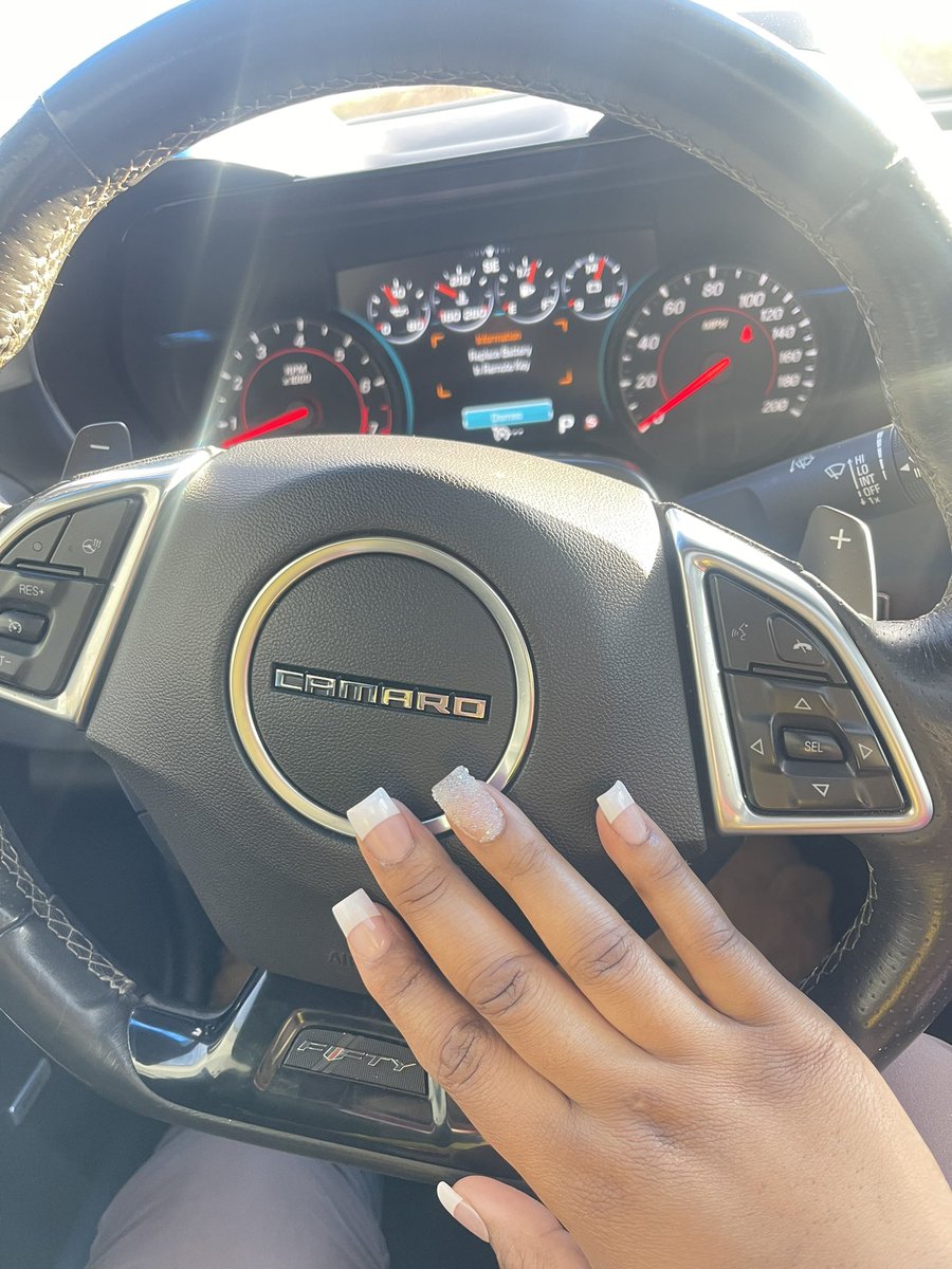 lovelykayla2x's tweet photo. Let your accomplishments speak for itself💞🚙 #newcar #camaro https://t.co/swNgDBVY73
