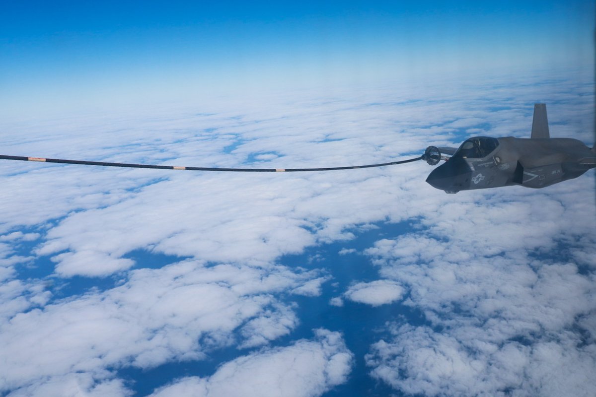 3rdmaw's tweet photo. #F35CLightningIIs from #VMFA314 completed a #transPacific flight from San Diego to Honolulu refueling along the way via #KC130JSuperHercules from #VMGR352. #3rdMAW flew over 2200 nautical miles and are the first Marine Corps F-35Cs to operate out of Hawaii. https://t.co/qDj2aEGHNC