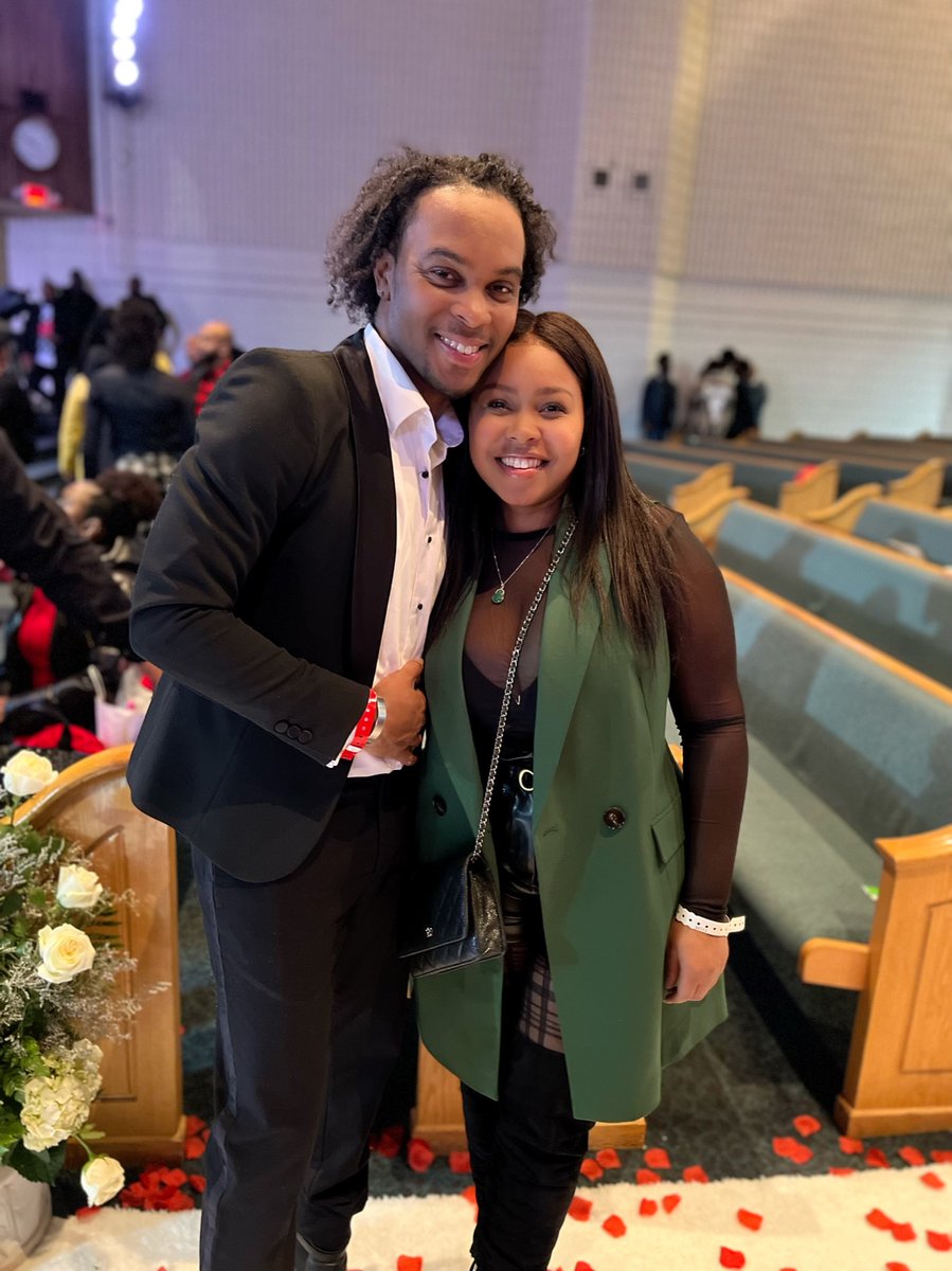AnnavsAuna's tweet photo. Ran into my bro @TerronAustin at @DorindaTheRose 20 year anniversary.
Great minds cause this is our girl! https://t.co/cQU4IVcMGC
