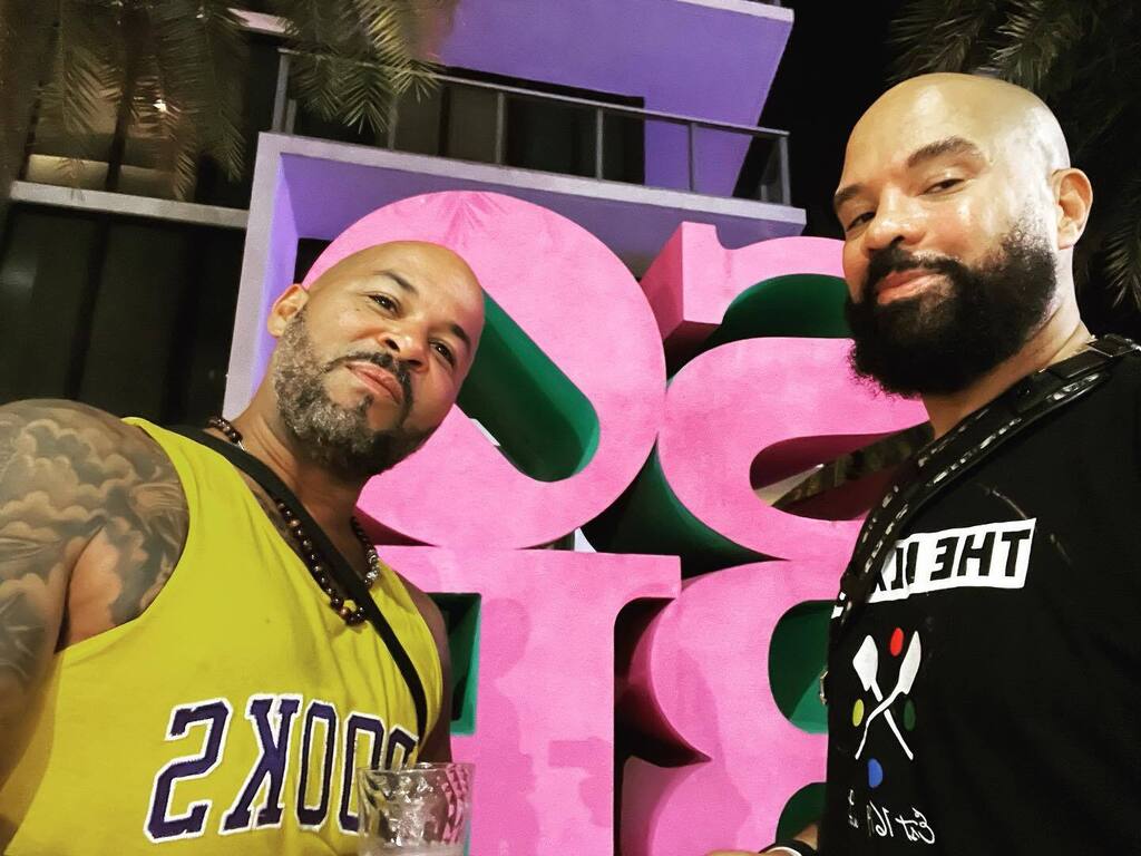 Rsoulstar's tweet photo. #TBT
#ARTBASEL2021
See you tomorrow to start on some new memories! https://t.co/xfg60Sjl2Z