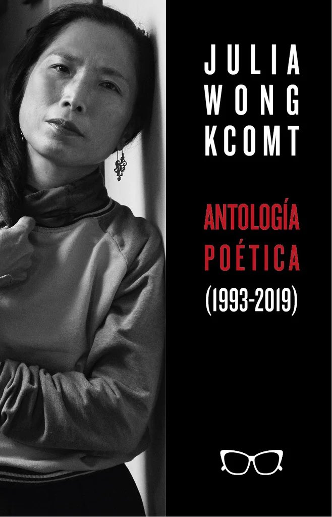 desita82's tweet photo. @unafantaporfa En realidad el libro llegó en un cambio de mi vida, pero es alucinante. Y acabo de leer La Tercera Guerra Lunar. Son pequeñas historias y poemas que te hacen sentir la vida misma. https://t.co/6L4Rwqzfjs