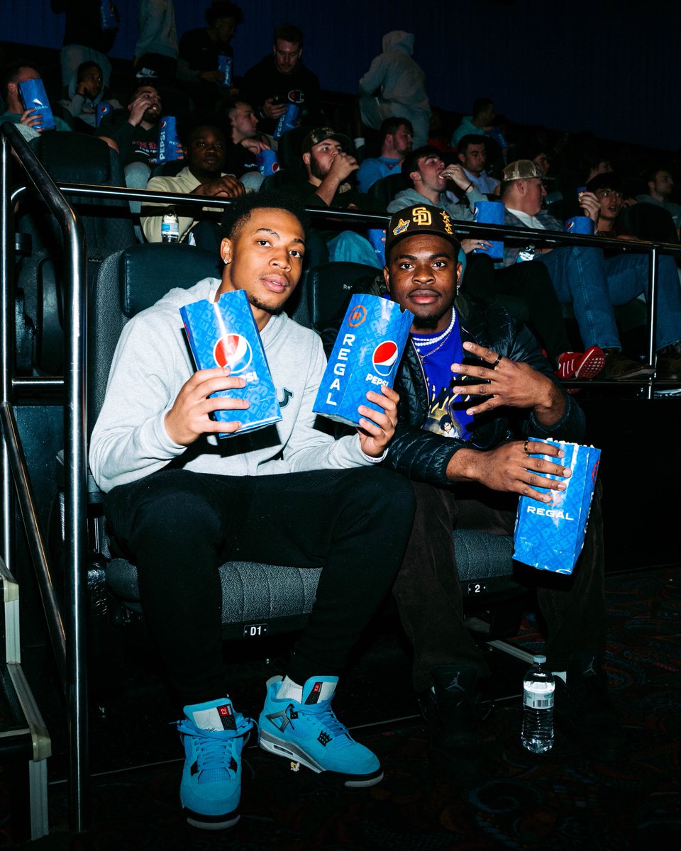 LibertyFootball's tweet photo. Do you take your 🍿 with or without butter? 😄 https://t.co/s3EddV9954