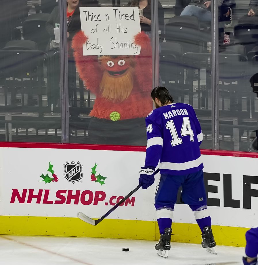 Sportsnet's tweet photo. Common Gritty W 🫶

📸: @GrittyNHL https://t.co/8t6rOK737y