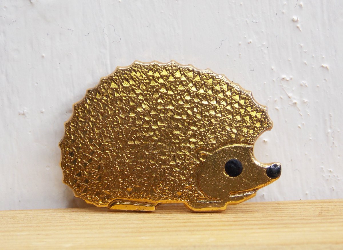 Alex43872440's tweet photo. Excited to share the latest addition to my #etsy shop: Cute pin Hedgehog, Goblincore, Childrens pin, Animals pin, Backpack pin https://t.co/2yPaF9qVDP #gold #birthday #christmas #black #hedgehogpin #goblincore #backpackpins #childrenspin #rarepin https://t.co/BLuzh9CiZC