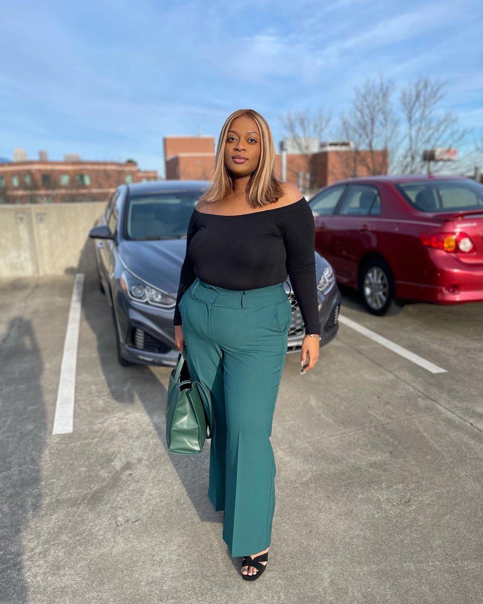 Puff_Zaddy_'s tweet photo. Came back just to remind y’all how fine I am. 💅🏾 https://t.co/pP9ke5JUBD