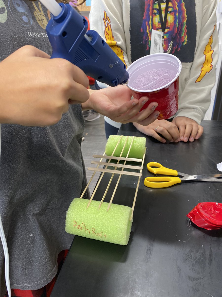 MrsGrenter's tweet photo. A day full of prototyping, problem solving, and innovative solutions. #7Thunder is getting ready to set sail in the High School pool on Monday! #STEMforAll #EbD #PBL @sphero @mtwpms https://t.co/aetfKbwlcI