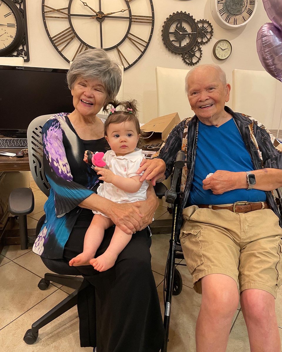 Anna Perez de Tagle-Kline tweet media