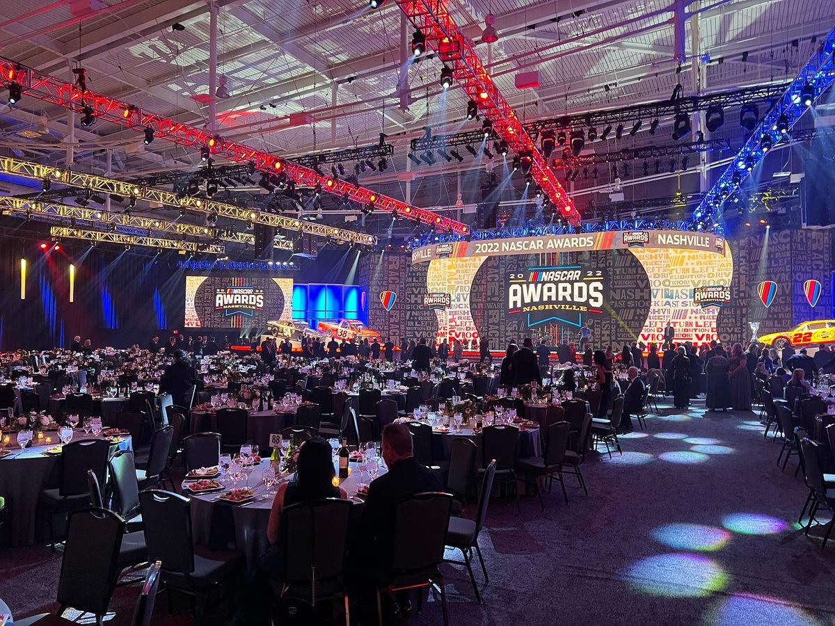 Horizon_Hobby's tweet photo. We’re here at the 2022 @NASCAR Awards celebrating @zanesmith77 and @Team_FRM win of the Camping World Truck Series Championship! So cool to see the Horizon Hobby logo up on stage!
•
#horizonhobby #teamfrm #frontrowmotorsports #nascar #arrmarc https://t.co/PcibEMFiuT