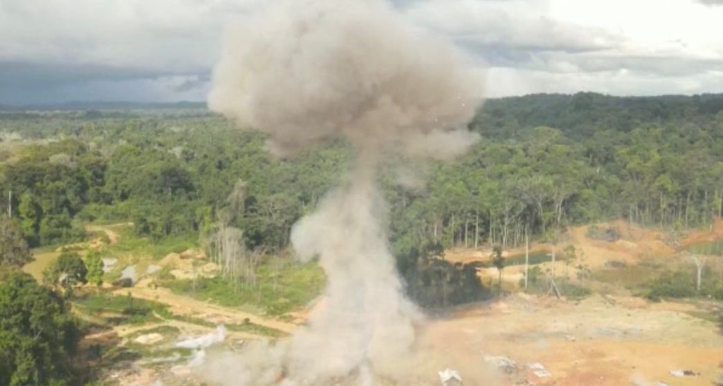 dhernandezlarez's tweet photo. Operación Escudo Bolivariano 2022, en la lucha contra los grupos delincuenciales armados asociados al flagelo de la minería ilegal, el narcotráfico y la trata de personas. https://t.co/kfhO1KdKD5