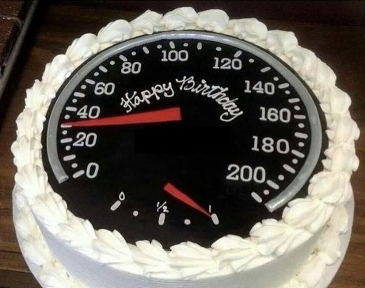 AutosyMas's tweet photo. #Humor
El pastel perfecto para mi cumpleaños no exis… 😨😨😨
Ya saben cómo hacerme felíz 🤩
#FelizJueves #Automotove #Viral #FYP #ParaTi #RM https://t.co/yyQRQEpfjJ
