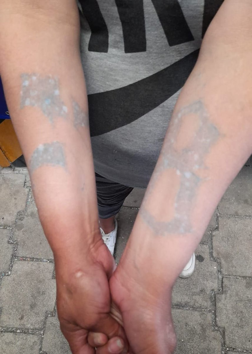 PNCSV's tweet photo. A la terrorista Wendy Carolina Elías Carranza, alias Baby, se le terminaron sus días de cometer delitos en San Jacinto, San Salvador.
 
Esta pandillera trató de borrar algunos de los tatuajes alusivos a la 18R, pero fue en vano. https://t.co/3AOXJE6SOa