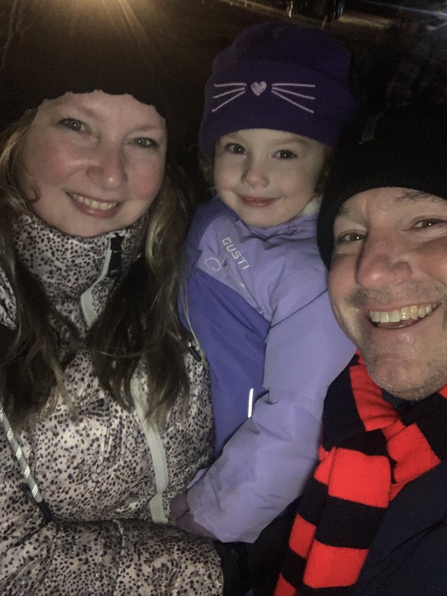 TBird_67's tweet photo. ⁦@burnsieoriginal⁩ ⁦@PizzaGirl902⁩ Beauty night in the Annapolis Valley to visit Santa and the CocaCola Truck. Time to get your Christmas Spirit On Folks!!! 🎅🎄👍 #DeliverTheMagic https://t.co/ILXpRo5Gz3