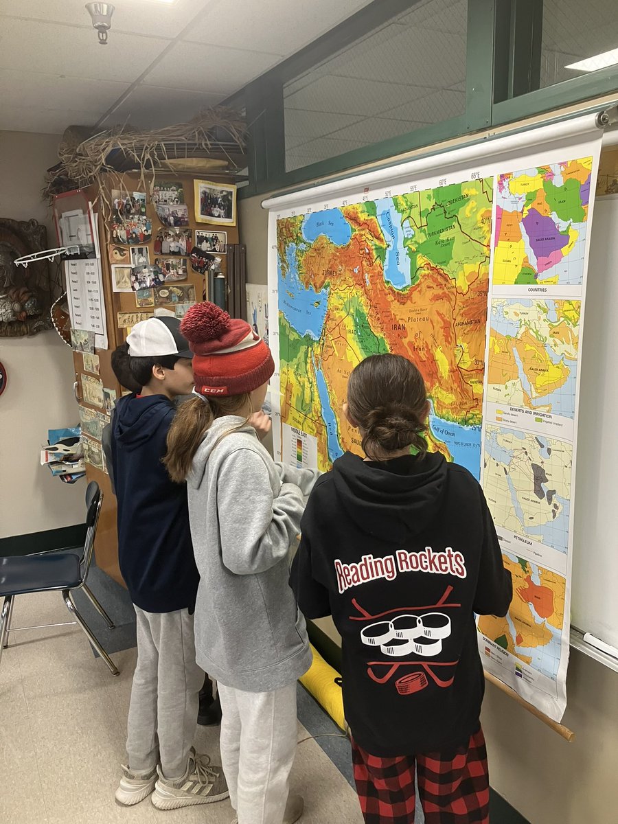 Jacobsmeier10's tweet photo. Wonder what they are looking for?? #MapTime #MiddleEast #Mesopotamia https://t.co/6rON6s8u0P