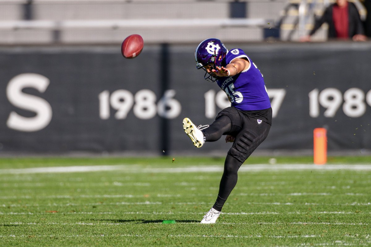 Postseason kicks off Saturday 🙌

goholycross.com/playoffs