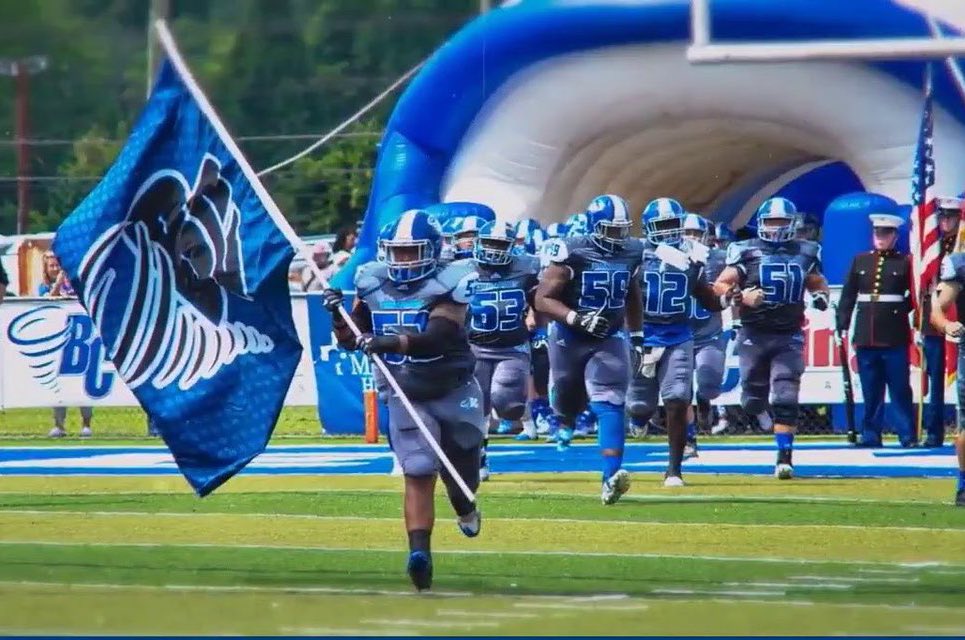 Darryl Walton Jr 6’5 200 DB tweet media