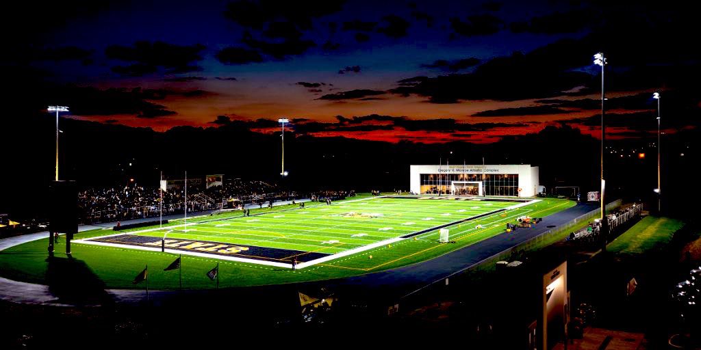 deshawncarter21's tweet photo. #AGTG After couple great talks with @DrewChance_10 I’m extremely blessed to have received an D2 Offer and my first HBCU offer from West Virginia State University 🖤💛 thank you for the opportunity @Coach_Miller21 @damehova9 @CoachJP__ @CoachS_Kurtz @JUCOFFrenzy
#RiPGram🖤 https://t.co/LhdhS2UXop