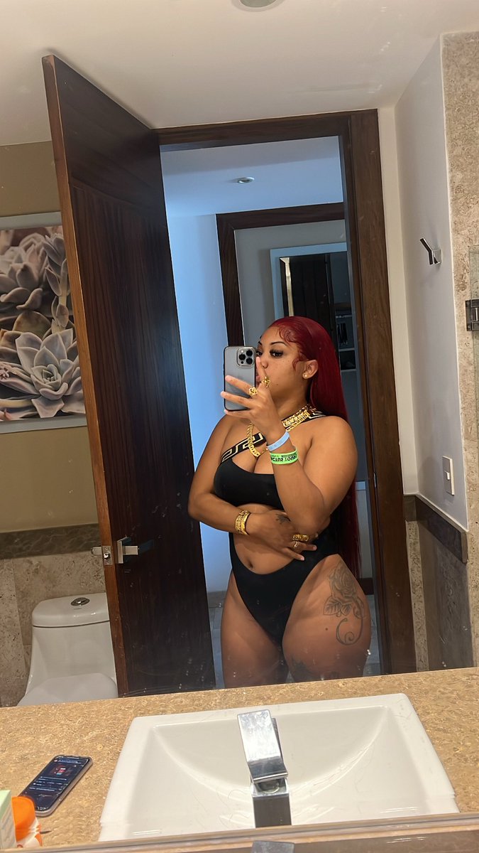 kingrae__'s tweet photo. Too fucking thick 🤌🏼 https://t.co/hlDg71kQZZ
