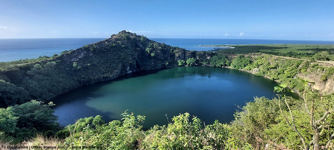 TurismoItaliaNw's tweet photo. Viaggi, alla scoperta dei paradisi trekking delle Isole Comore: paesaggi suggestivi e vedute inaspettate
Leggi la notizia https://t.co/DXI458Z9OF
#trekking #vulcani #Comores #comoresisland #COMORE #turismo #turismoitalianews #todestinations #AdoreComoreDmc https://t.co/A58erywdnf