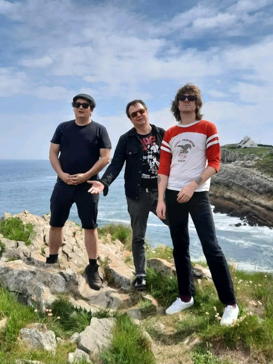 🥁 <a href="/tommy_commies/">Tommy and the Commies</a> are BACK and ripping up The Townehouse in Sudbury on December 22nd along with #Fauxcils and #Psychbike. Doors at 8pm, music at 9pm, $10...GO! GO! GO! #tommyandthecommies #tatc #hurtinboys