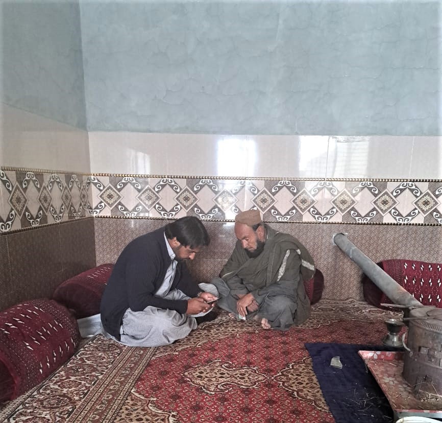 FAOPakistan's tweet photo. FAO trained field enumerators from Otium consortium started baseline survey in Nari River Basin for #RBWRP project. They will collect data from more 1500 HHs using Kobo Collect. The #baseline survey will provide bench mark against which outcomes and impact will be measured https://t.co/kFG6iFReX2