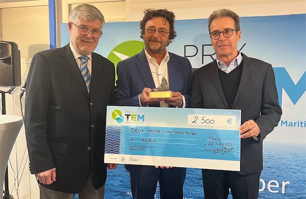 Jeune Marine tweet media