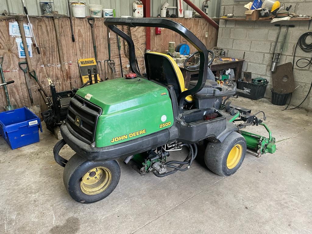 ClaphamAgricul1's tweet image. Supply and fit new stop solenoid for @Hebden Bridge Golf Club  on John Deere 2500 

#ClaphamAg #Golfclub #suppliedandfitted #repairman #johndeere
