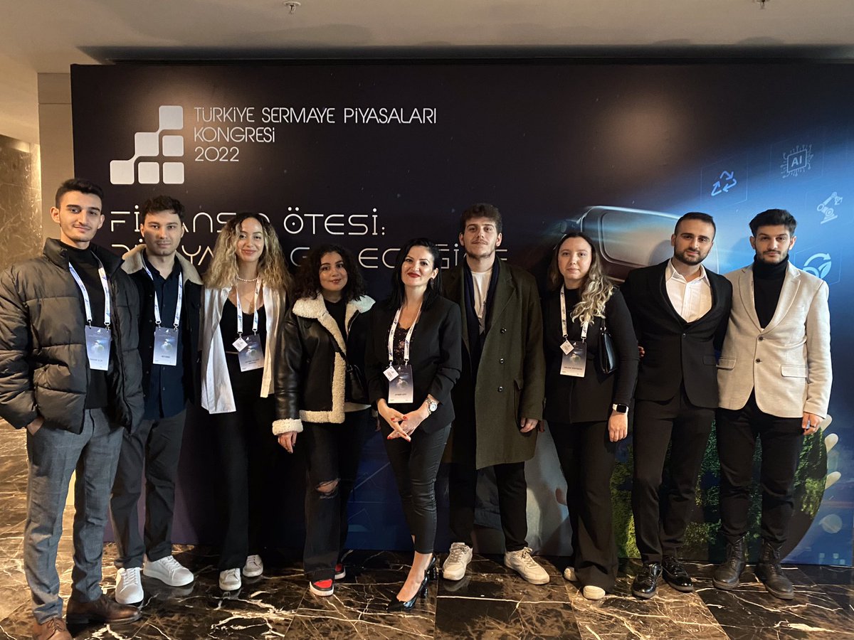 Dün, Bankacılık ve Finans Topluluğu olarak Sermaye Piyasaları Birliği Kongresi’nde yerimizi aldık. Değerli hocalarımız, Prof.Dr. Recep Bildik ile Doç.Dr. Ayben Koy’a ve arkadaşlarımıza teşekkür ederiz🙏🏻 #ticaretbft