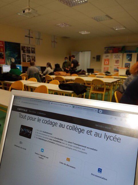 maths_ot's tweet image. 🖥Initiation autour de la #programmation via @CapytaleFr pour des professeur•e•s de #maths, de #physiquechimie au #LaboMaths_ot d’Issoudun au lycée Balzac-d’Alembert
✅Utiliser la bibliothèque
✅Créer & partager des activités
✅S’associer dans la conception d'activités Notebook
