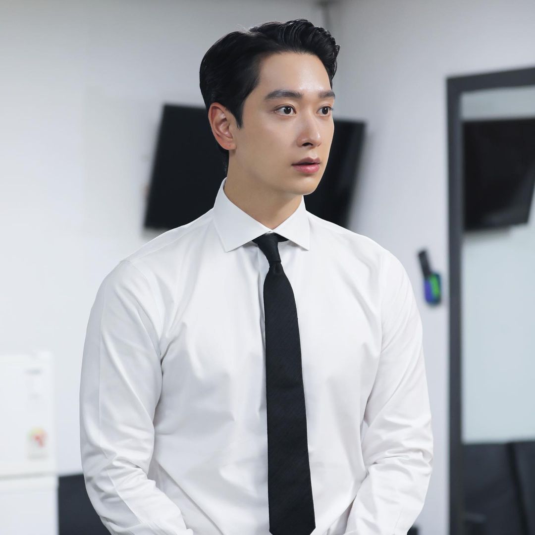 RightVioleta's tweet photo. 띠발 둘이 키스 했으면 좋겠다ㅜㅜ https://t.co/M5Fll5DUOW