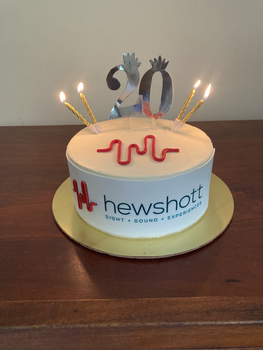 Hewshott tweet media