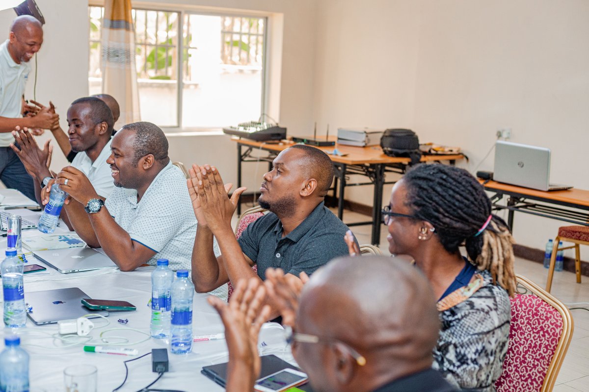 ipfsoftwares's tweet photo. The @PesaTechAfrica #Bootcamp for Developers and Non-tech founders.

@ipfsoftwares shared some insights on the the Software Development Life Circle(SDLC) and the integration between the frontend, backend and API.

#NeverStopSharing
@UNCDFdigital @VenturesSahara https://t.co/o0XaF7DedC