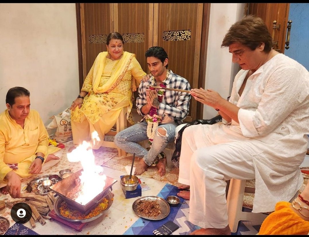 अभिनेता राज बब्बर वरिष्ठ नेता कांग्रेस पूजा पाठ भी परिवार संघ सिंहासन पर बैठकर करते हैं
<a href="/isomendratomar/">Dr. Somendra Tomar</a> <a href="/sanjivsharmabjp/">SANJEEV SHARMA</a> <a href="/Prateekmathur23/">Prateek Mathur Modi Ka Parivaar</a> <a href="/bjpchetanthakur/">Chetan Thakur BJYM</a> <a href="/Voice_of_ankit/">Ankit Sharma</a> <a href="/ManishM2803/">Manish Mittal</a> <a href="/dhirajsharmabjp/">Dheeraj Sharma BJP 🇮🇳</a> <a href="/PPehalwan/">Pappu Pehalwan</a> @
