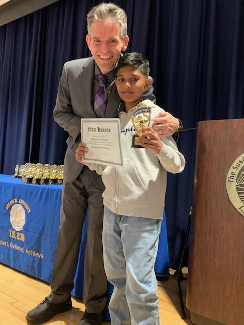 IS238SBA's tweet photo. ๐๐๐CONGRATULATIONS TO ALL OF THE 1ST MARKING PERIOD HONOR ROLL AWARD RECIPIENTS!!
@d29shines
#PrincipalsList
#FirstHonors
#SecondHonors
#HowAreAllTheChildren
#TheyAreAllDoingWell
#Soaring๐ซ https://t.co/KVj784ACSC
