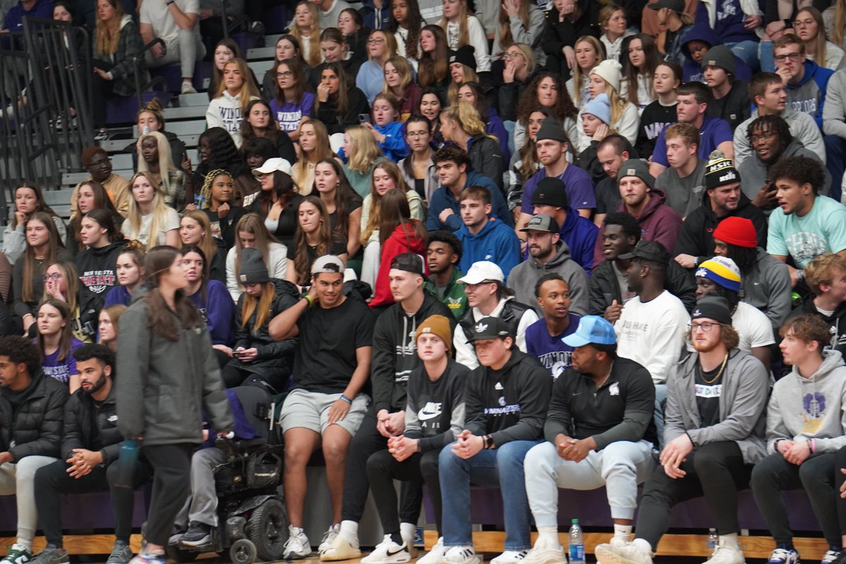 WinonaStateATH's tweet image. Winona State MBB || Bonus Tweet...tip of the Warrior helmet to the @WinonaStateMBB student section this evening...Great atmosphere in McCown tonight! We love to watch Warriors watching our Warriors compete! #GraduateChampions #WSUWarriorProud