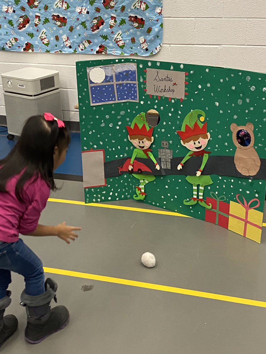 REELfunfitness's tweet photo. Wow amazing Festive Fatima Fit Night! Thanks to all the teachers, families and students leaders who made it a huge success! Thanks to Variety Village who came out to run a station!! @olftcdsb @TCDSB_Peterson @opheacanada @varietyvic https://t.co/lHxbrEZgNr