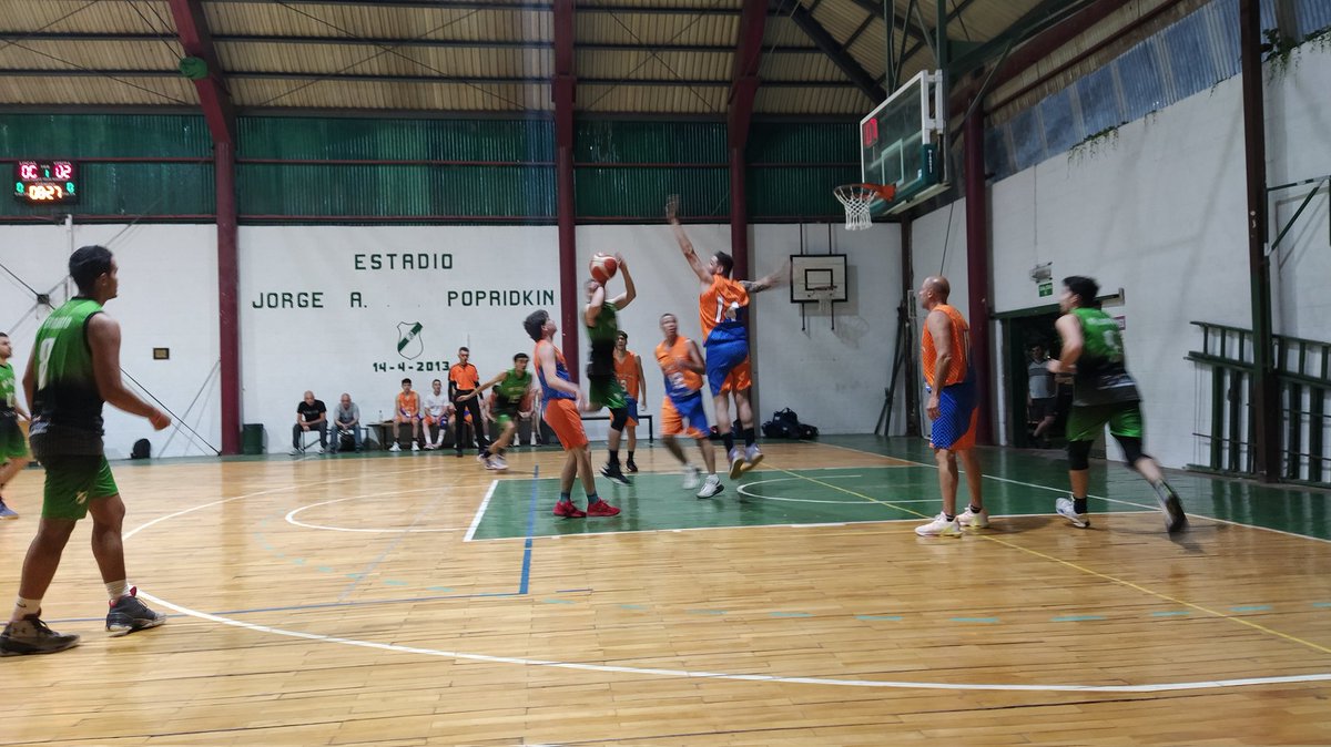 basquetpvs's tweet photo. Final 1C #FinalFourPrimeraPlata ���

#CPVS 23 - Macabi Noar 11

#TorneoOsvaldoTurcoArduh
#VamosPVS #ACBB https://t.co/1UCDZ2tV4e