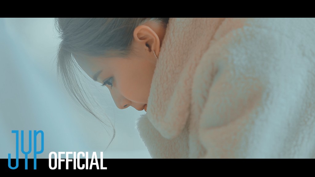 JYPETWICE's tweet photo. TWICE REALITY "TIME TO TWICE" Healing December TEASER

❤YouTube: https://t.co/8ctb0UktNk
💚NAVER TV: https://t.co/eRD1zFkTuu

#TWICE #트와이스 #TWICEREALITY #TIMETOTWICE #TTT https://t.co/4oSHE9lEI4