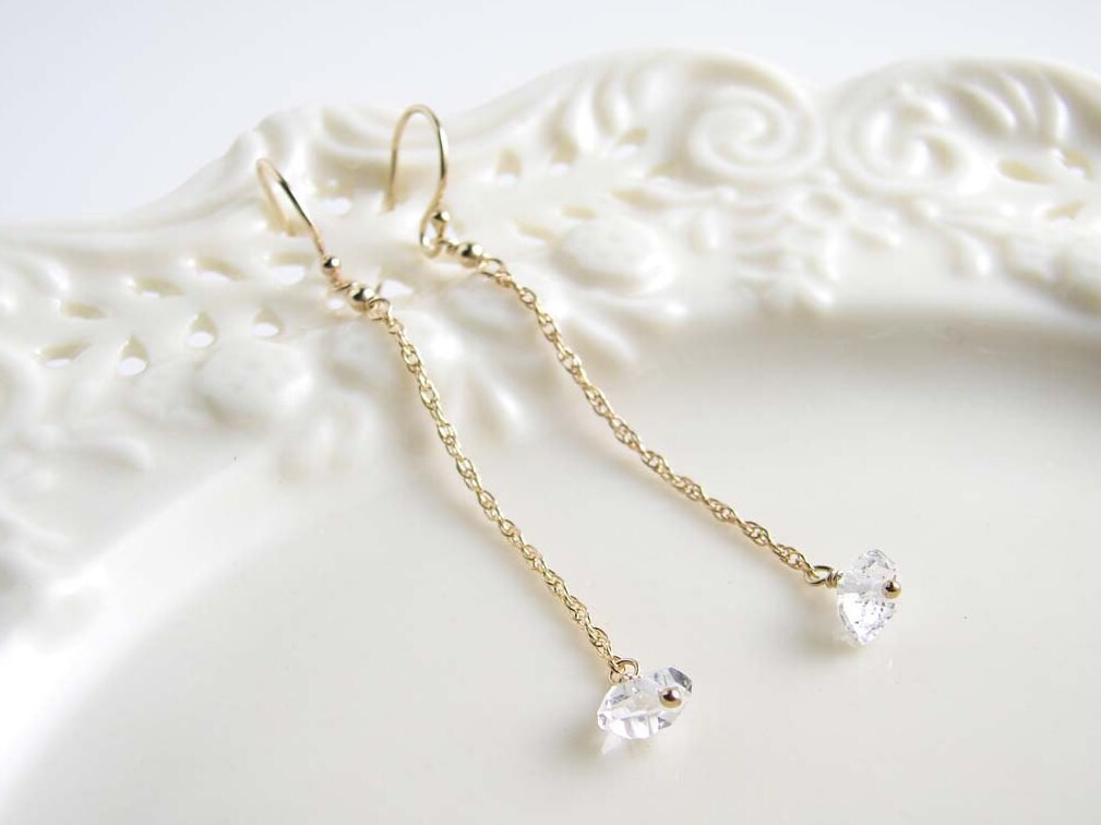JewelryByMikako's tweet photo. April Birthday ~ Herkimer Diamond Long Earrings ~ April Birthstone ~ Gift for Her ~ 14K Gold FIlled ~ Simple Modern Everyday Jewelry https://t.co/oNvwqNFmCe #Etsy #PetitBlue #ThreadEarrings https://t.co/kGfE0jmdlB