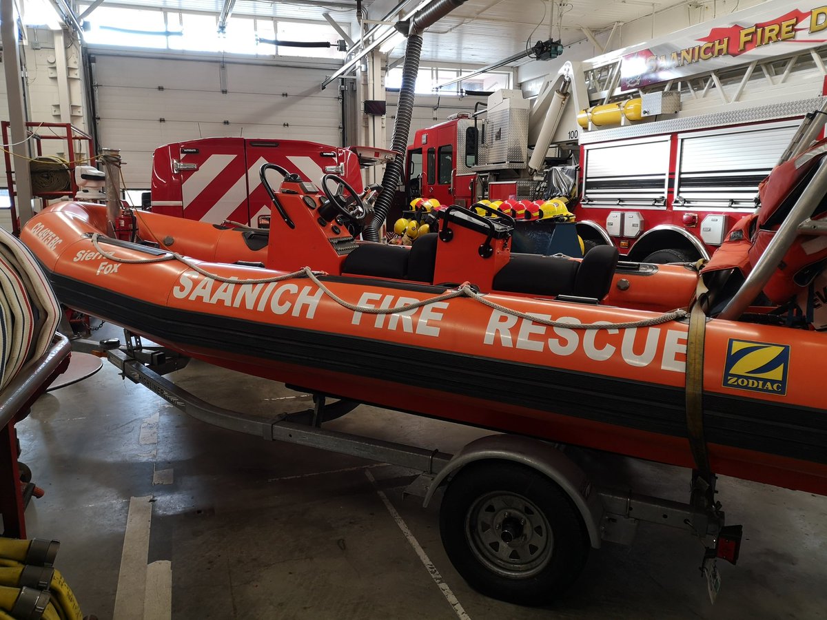 Today, @Westhavers4Kids, <a href="/Dean_Murdock/">Dean Murdock</a> and I were treated to a tour of #Saanich Fire Halls 1 and 2 🚒

A big thank you to Chief Burgess and <a href="/SaanichFire/">Saanich Fire Department</a> for welcoming us and for all their work in the community! ❤️