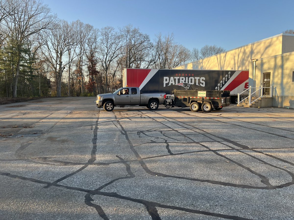 acelandscaping's tweet photo. Fall Cleaning continues https://t.co/I3rNuIMy3N