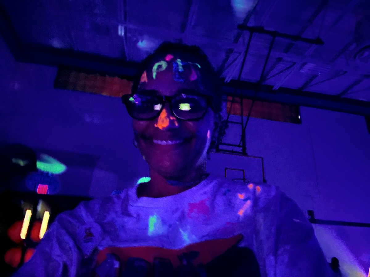 Ms. Krackenberger’s Kindergarten class won the APEX Principal Challenge and was awarded the chance to paint glow-in-the-dark paint on Principal Sterling! She was definitely glowing on our APEX Glow run today! Good job kids! We have very artistic kindergartners!! #SEEProud <a href="/hebisd/">HEB ISD</a>