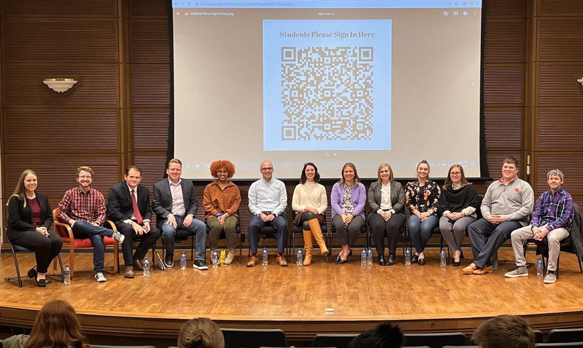 We had a great night of advice and conversation with our awesome CMM alum!  Thank you!!! <a href="/UDaytonCAS/">UD Arts and Sciences</a> <a href="/univofdayton/">University of Dayton</a>