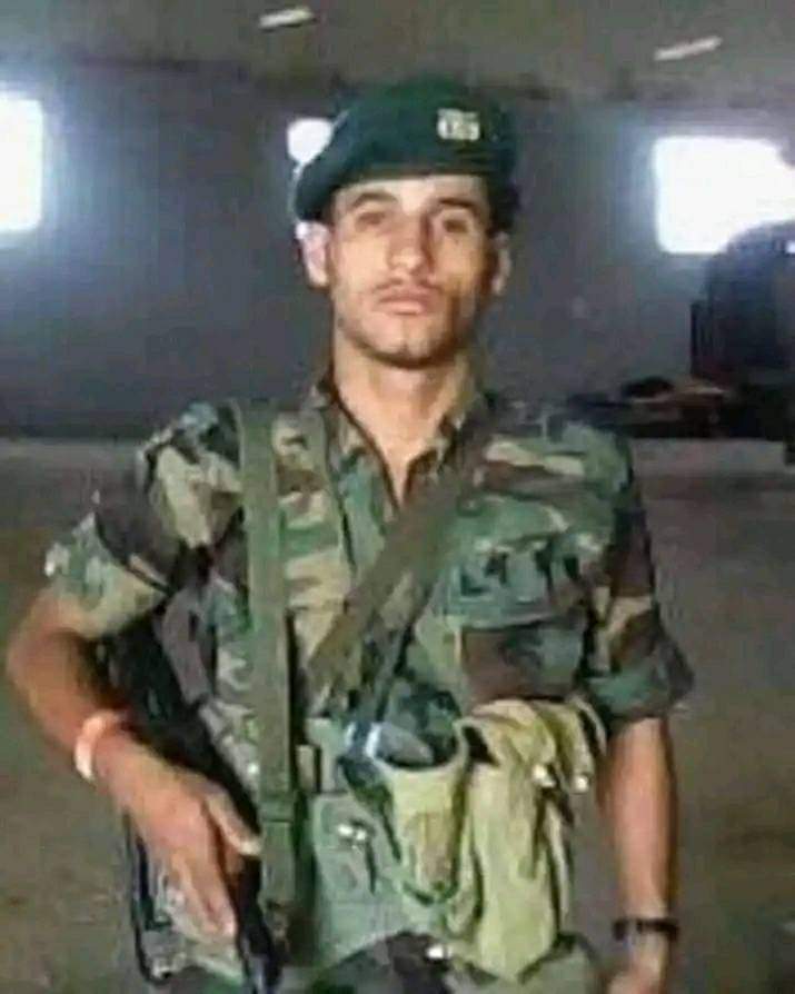 لن ننسى شهداء 2 ديسمبر الشهيد/ عاطف الضبري الشهيد/ اواب الوهبي الشهيد/ طلال البزاز #ثوره_2ديسمبر_مستمره انشروا صور كل الشهداء . #ثورة_2ديسمبر