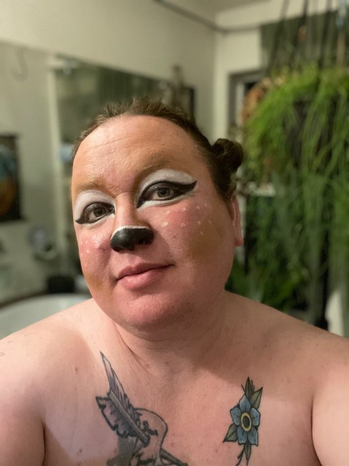 Happy Holidays to the hot bitches! #reindeer #makeup #femmeftm https://t.co/BzPrd3J1pS<a href="/tag/reindeer"class="tags">#reindeer</a><a href="/tag/makeup"class="tags">#makeup</a><a href="/tag/femmeftm"class="tags"><span>#femmeftm</span></a>