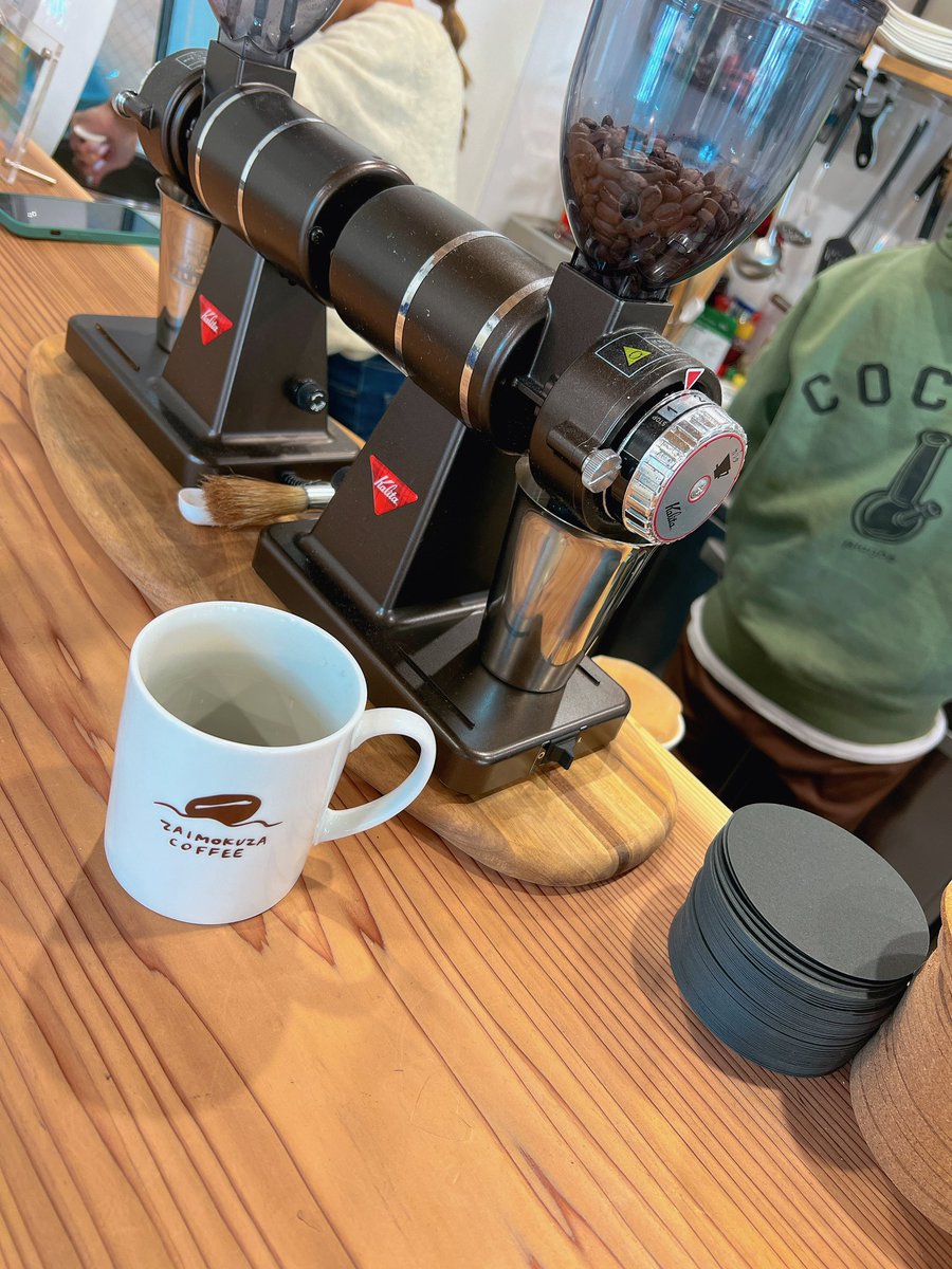 sachi_tail's tweet photo. 家から歩いてのCafe💜
めっちゃいい縁が出来ました\(^o^)/
何か絶対始まる予感☺️
#zaimokuzacoffee
#ガレージ
#styleDesign
#縁
#炭コーヒー
#材木座
#神奈川
#鎌倉 https://t.co/tRIKEI5VcJ