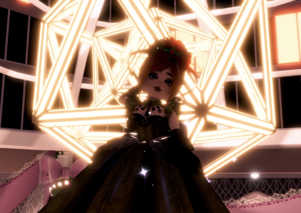 savsangel's tweet photo. DAY 2 DEC EDIT!
day 2 of my series for editing everyday until christmas! it’s super basic, if you look closely i actually added quite a few touches! this is definitely my favourite edit i’ve ever made!
likes and retweets appreciated! @nightbarbie #royalehigh #royalehighchristmas https://t.co/m7b10GTj0v