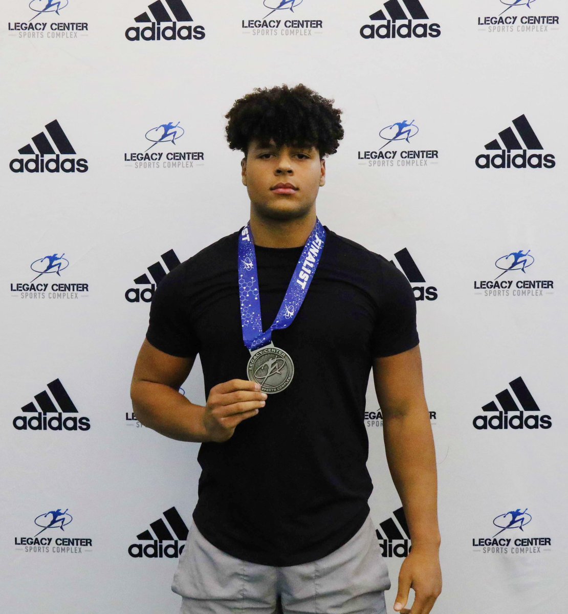 LegacyMI_FBall's tweet image. LEGACY COLLEGE SHOWCASE MVP
🦴LINEBACKERS🦴

🥇 @rocky0793 
WEST BLOOMFIELD 2023
🥈 @isaiahveatch_ 
WATERFORD MOTT 2024
@WBLakerFootball @Legacy_Recruit #Legacy #JoinTheMovement